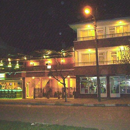 拉夫达 纳丽旅馆酒店 外观 照片