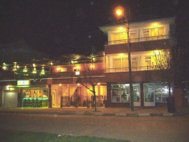 拉夫达 纳丽旅馆酒店 外观 照片